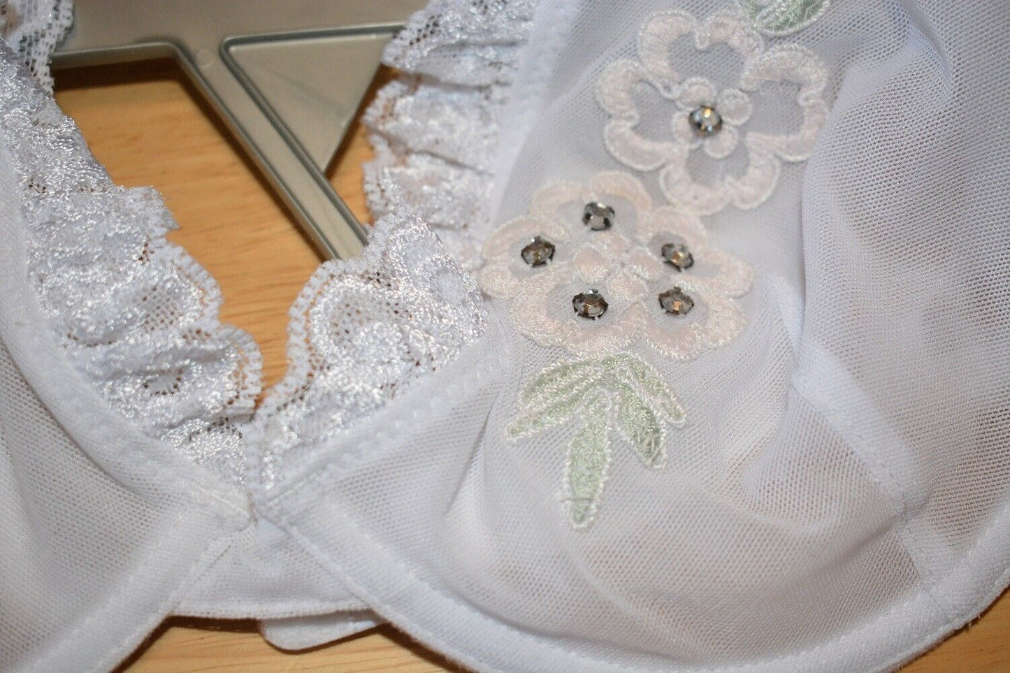 Bnwt Vertigineux White Sexy Three Piece Suspender Belt Bra Set Size Large (1010) Clothes, Shoes & Accessories:Specialty:Erotic Clothing:Women's Underwear:Bras & Bra Sets CasaFenix