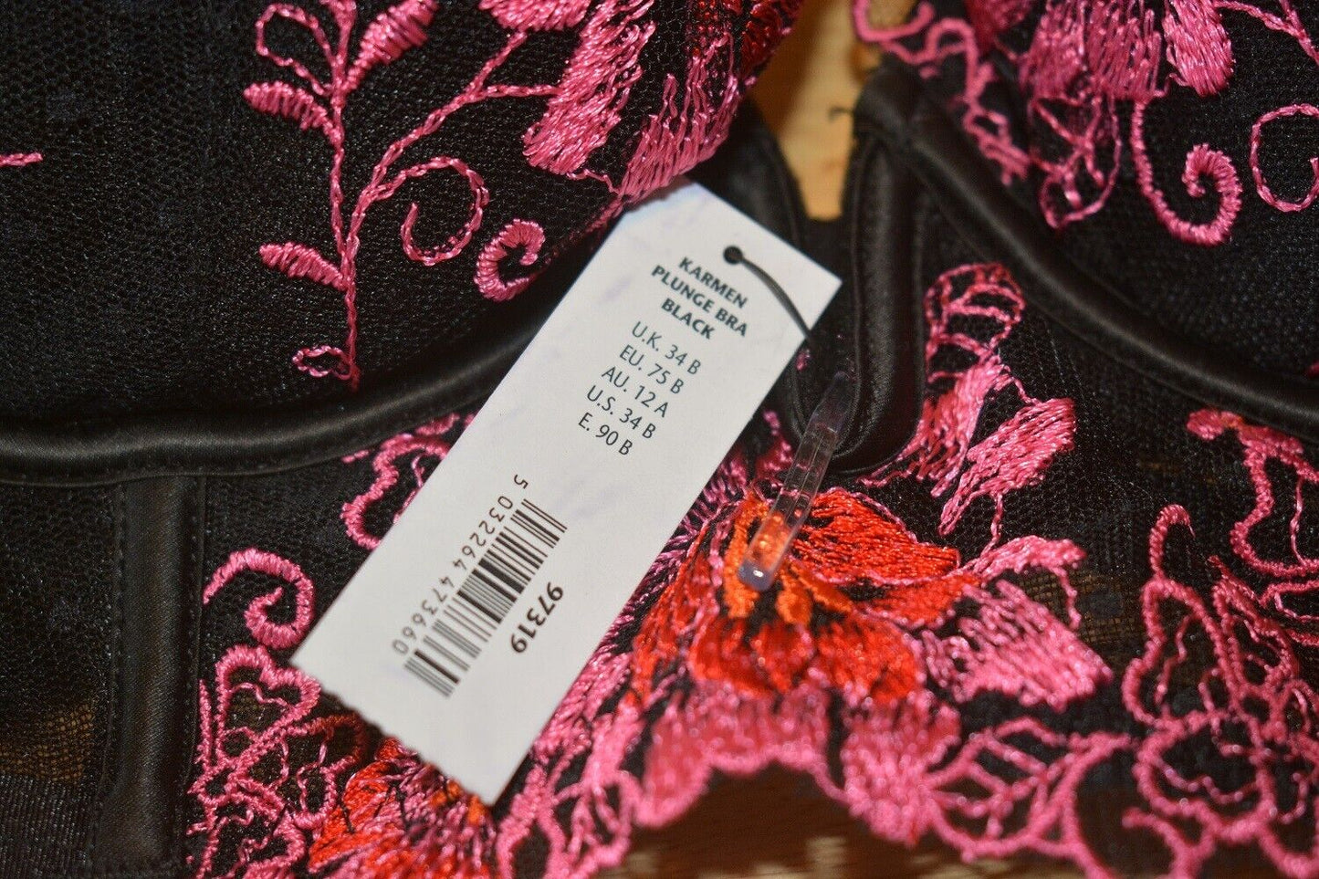 Ann Summers Sexy Carmen Red Lace Deep Plunge Bra Size 34B 97319 RRP £34 Clothes, Shoes & Accessories:Women:Women's Clothing:Lingerie & Nightwear:Bras & Bra Sets CasaFenix