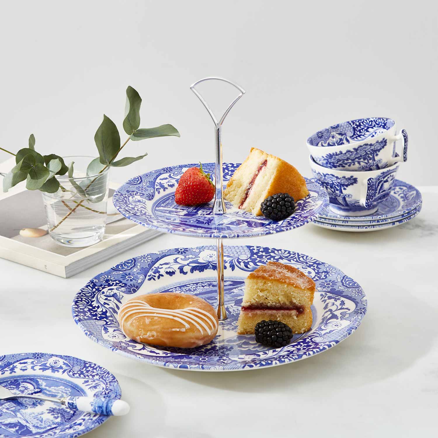 Blue Italian 2-Tier Cake Stand – Porcelain Afternoon Tea Display dinnerware CasaFenix