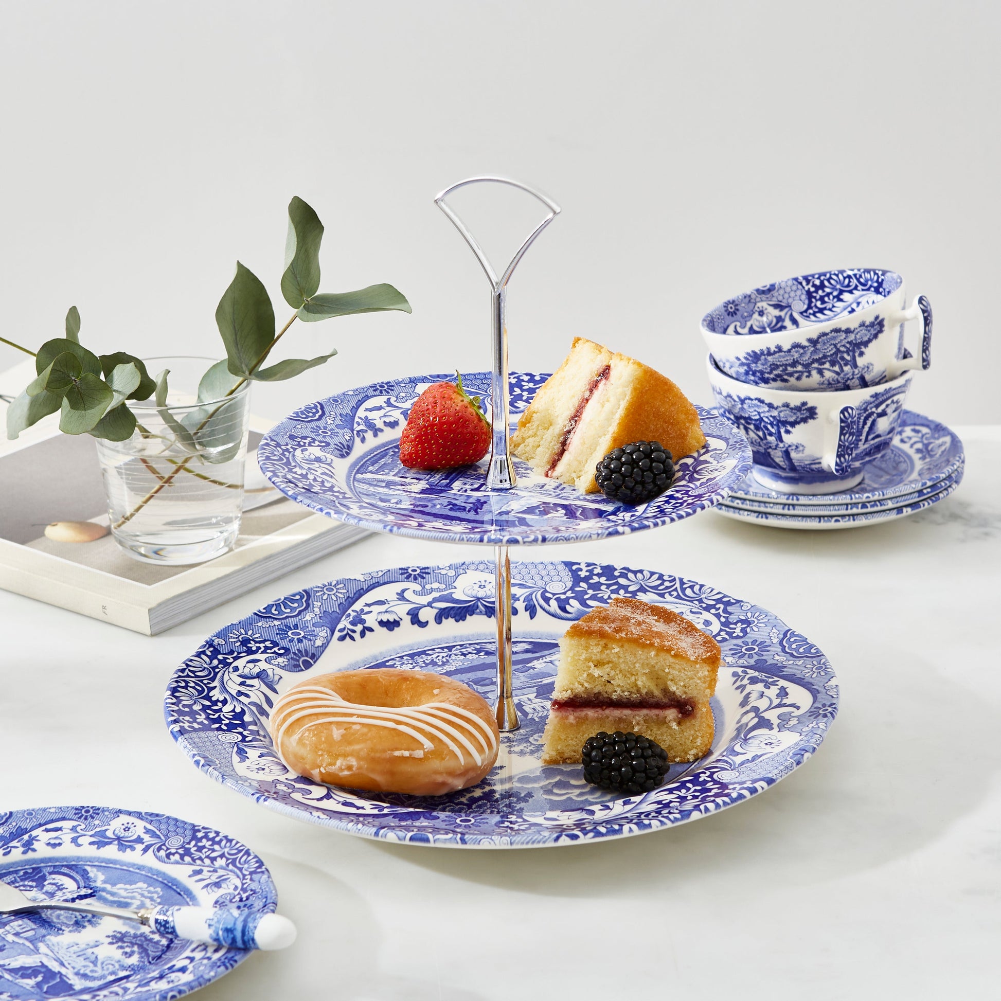 Blue Italian 2-Tier Cake Stand – Porcelain Afternoon Tea Display dinnerware CasaFenix