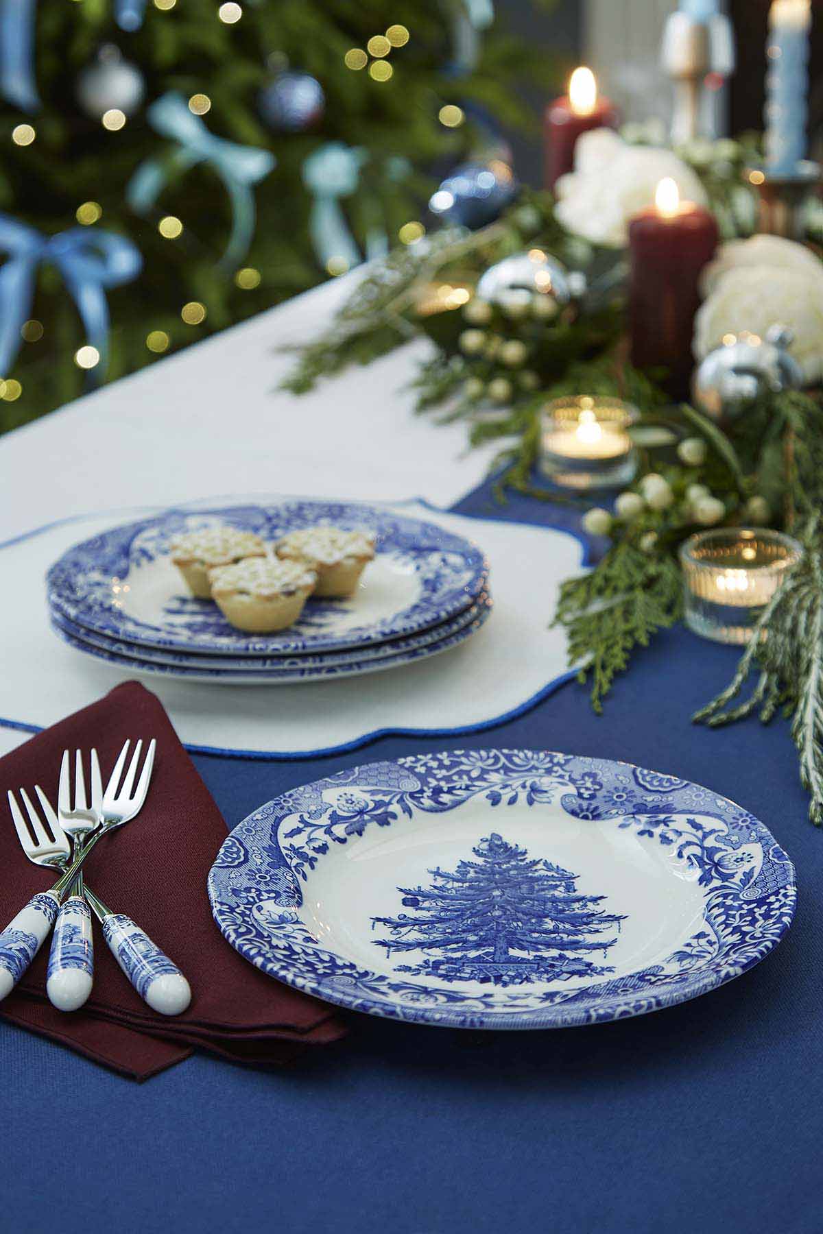Blue Italian Christmas Set of 4 Side Plates – Limited Edition Porcelain dinnerware CasaFenix