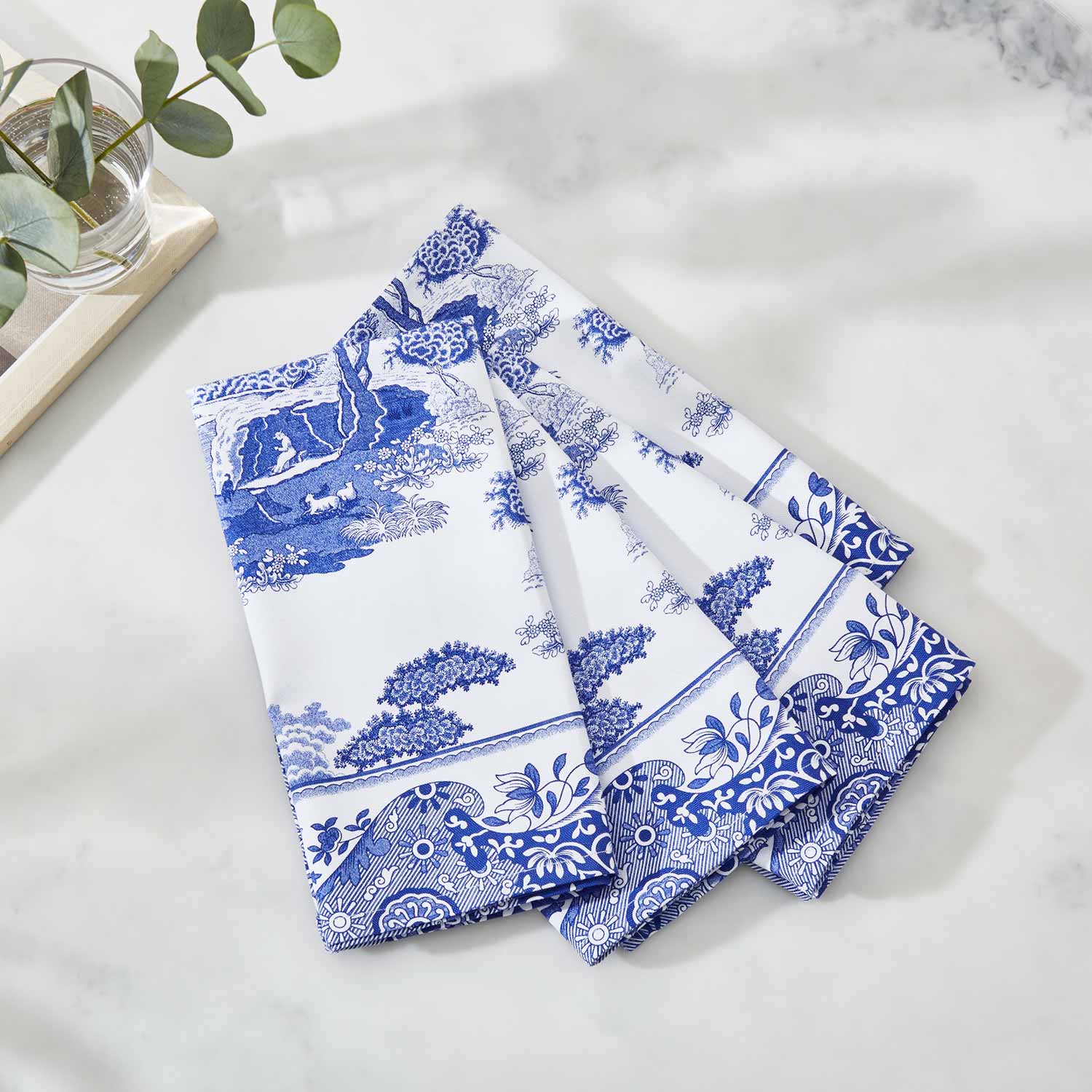 Blue Italian Set of 4 Napkins – Porcelain-Inspired Printed Linen Napkins dinnerware CasaFenix