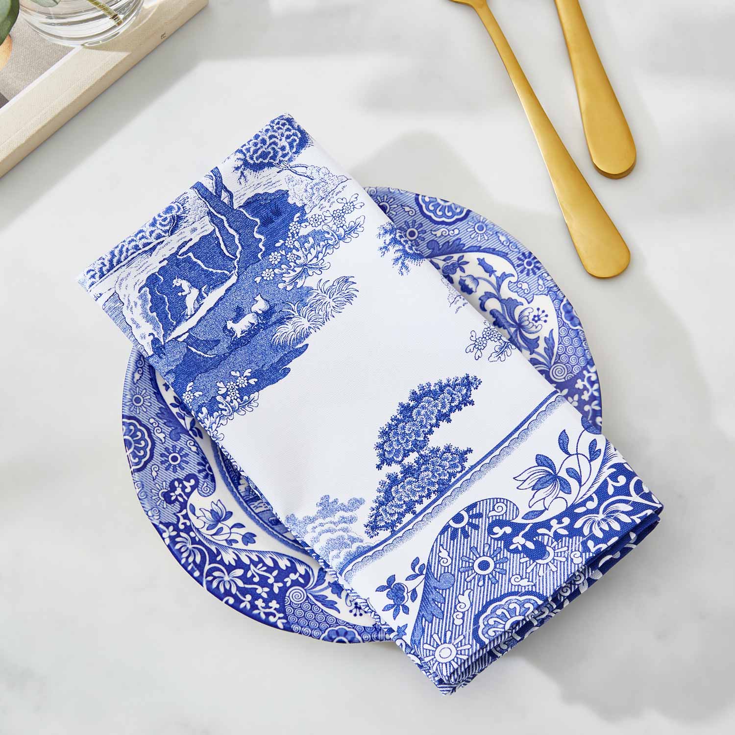 Blue Italian Set of 4 Napkins – Porcelain-Inspired Printed Linen Napkins dinnerware CasaFenix