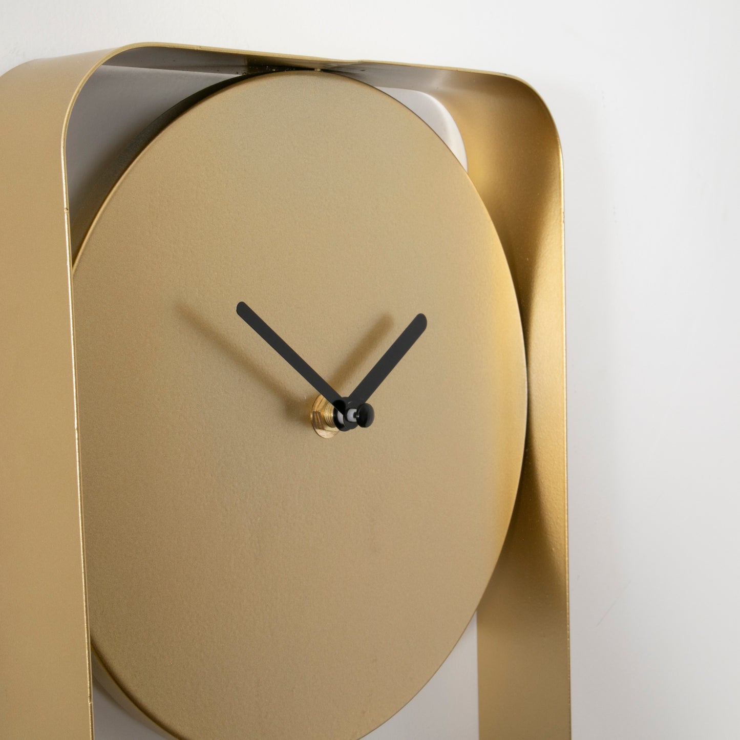 Modern Gold Metal Wall Clock CasaFenix