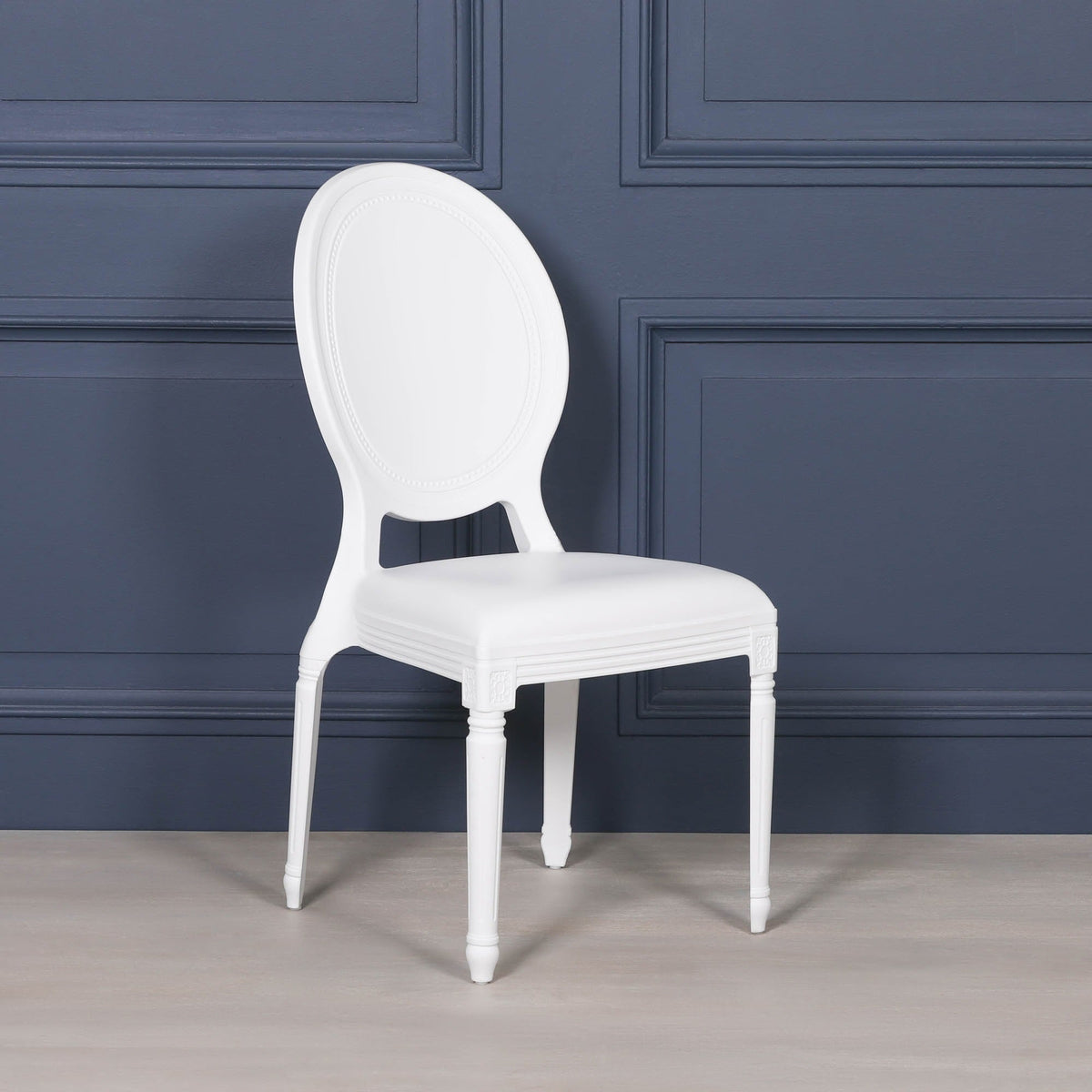 White Louis Chair Chair CasaFenix