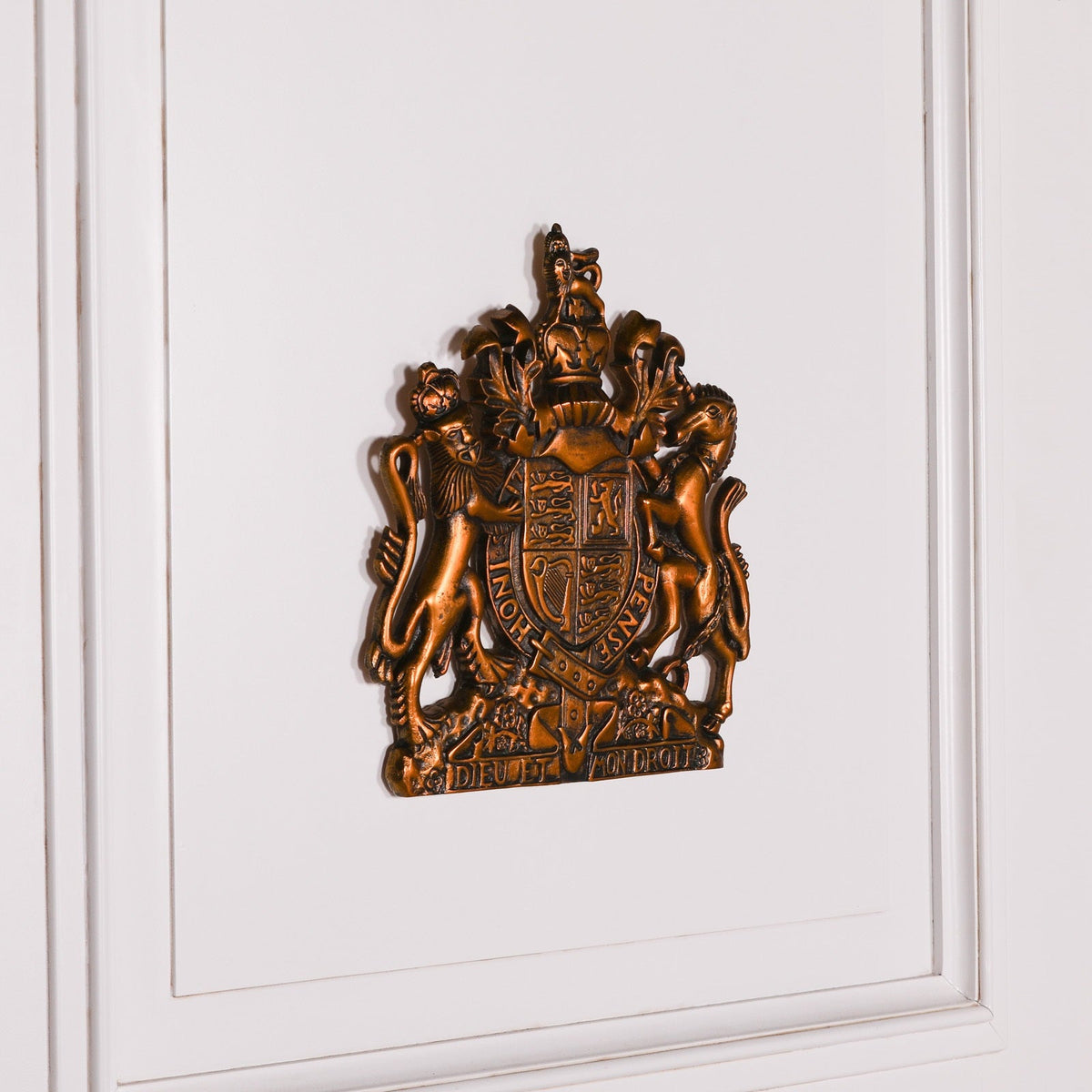 Cast Aluminium Coat of Arms Wall Plaque in Vintage Gold Wall art CasaFenix