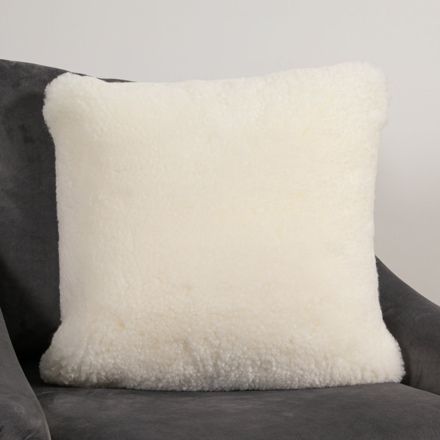Ivory Short Pile Sheepskin Cushion 45x45cm - CasaFenix