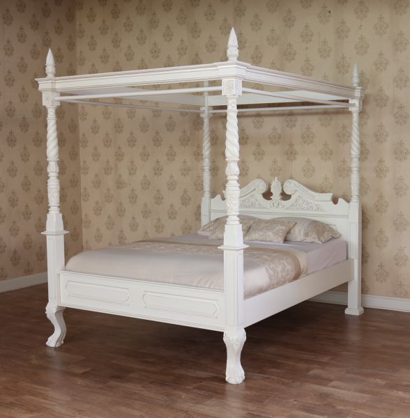 Queen Anne style Four Poster Bed - CasaFenix
