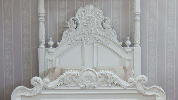Half Tester Victorian Style Solid Mahogany Bed - CasaFenix
