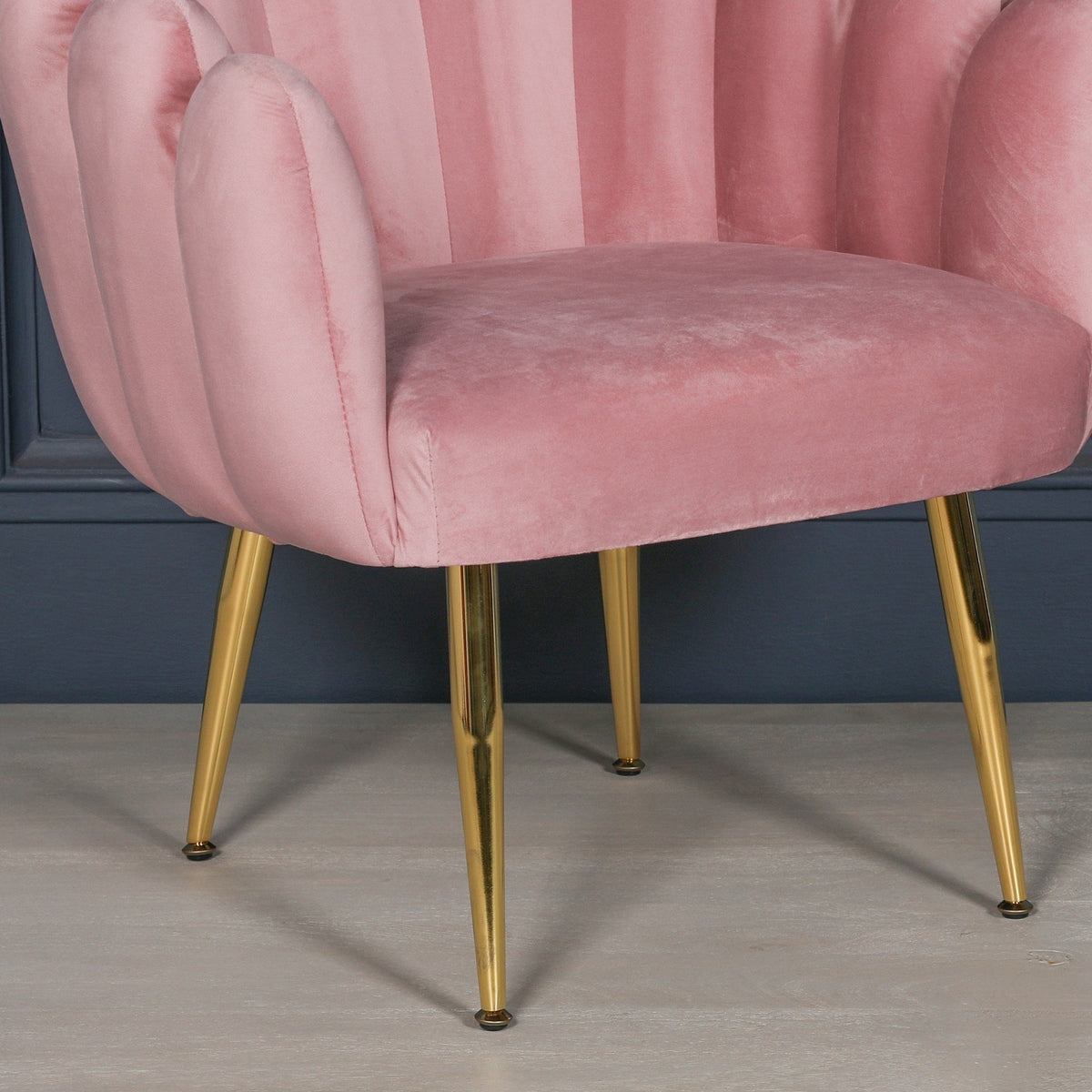 Pink Velvet Deco Dining & Bedroom Chair with Gold Legs Chair CasaFenix