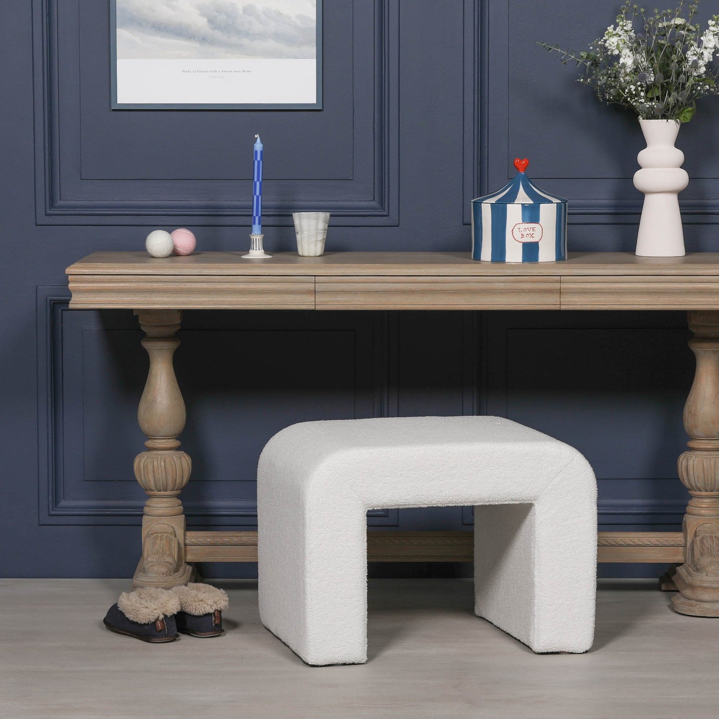 Boucle Arch Stool stool CasaFenix