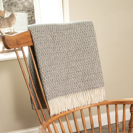 Hoop Pattern Grey Wool Blanket 200 x 140cm - CasaFenix