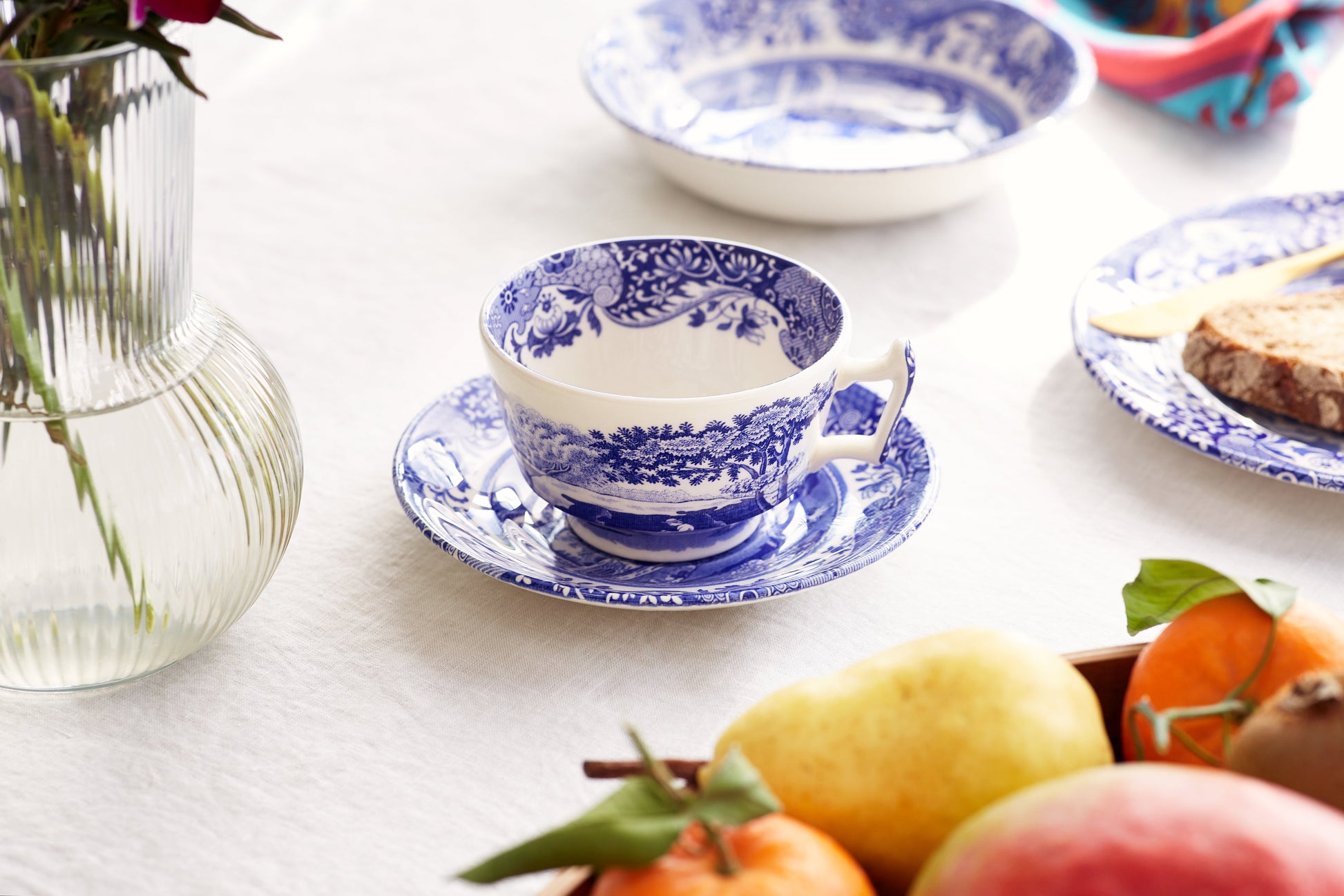 Blue Italian Cups & Saucers Set – Classic Blue & White Porcelain dinnerware CasaFenix