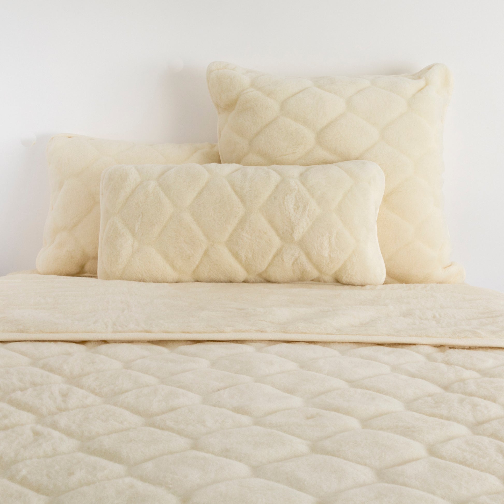 100% Cashmere Wool Quilt - Natural Cream Colour -  Shapes 200 x 140cm - CasaFenix