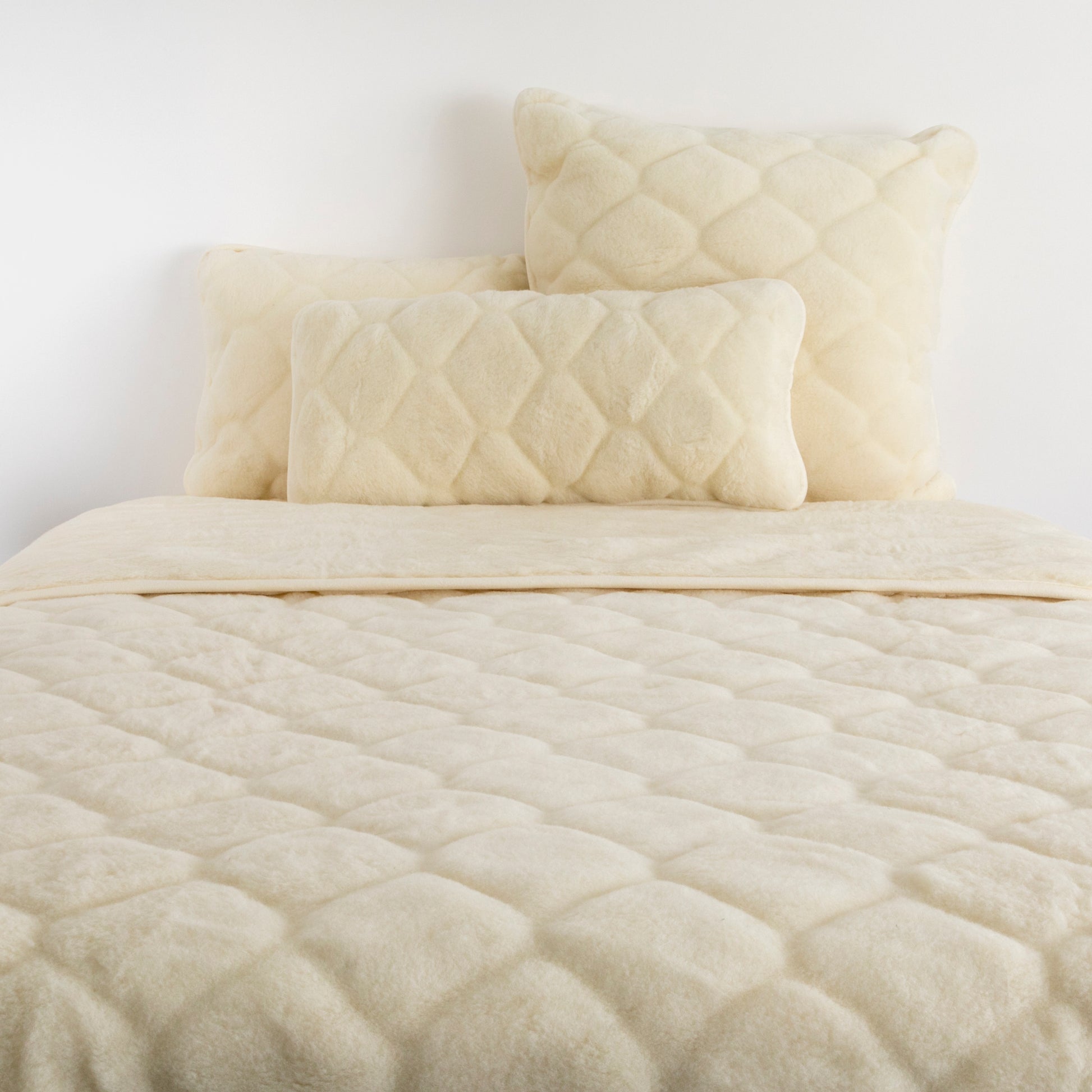 100% Cashmere Wool Quilt - Natural Cream Colour -  Shapes 200 x 140cm - CasaFenix
