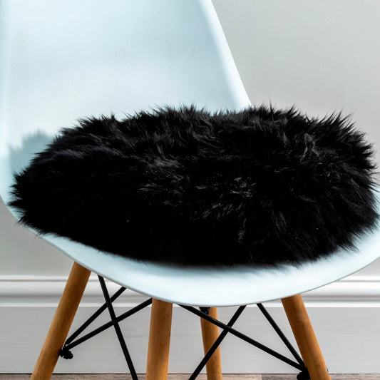 Black Round Sheepskin Chair Pad - CasaFenix