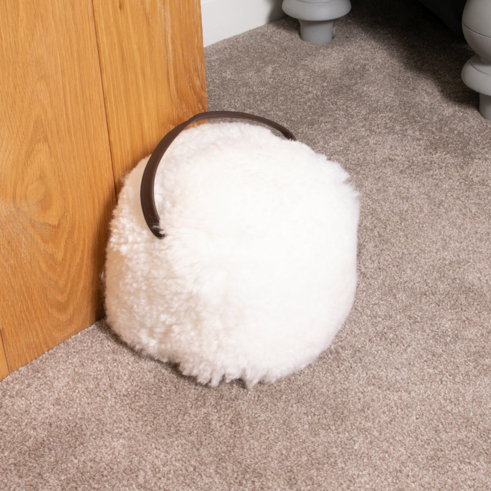 White Sheepskin Doorstop - CasaFenix