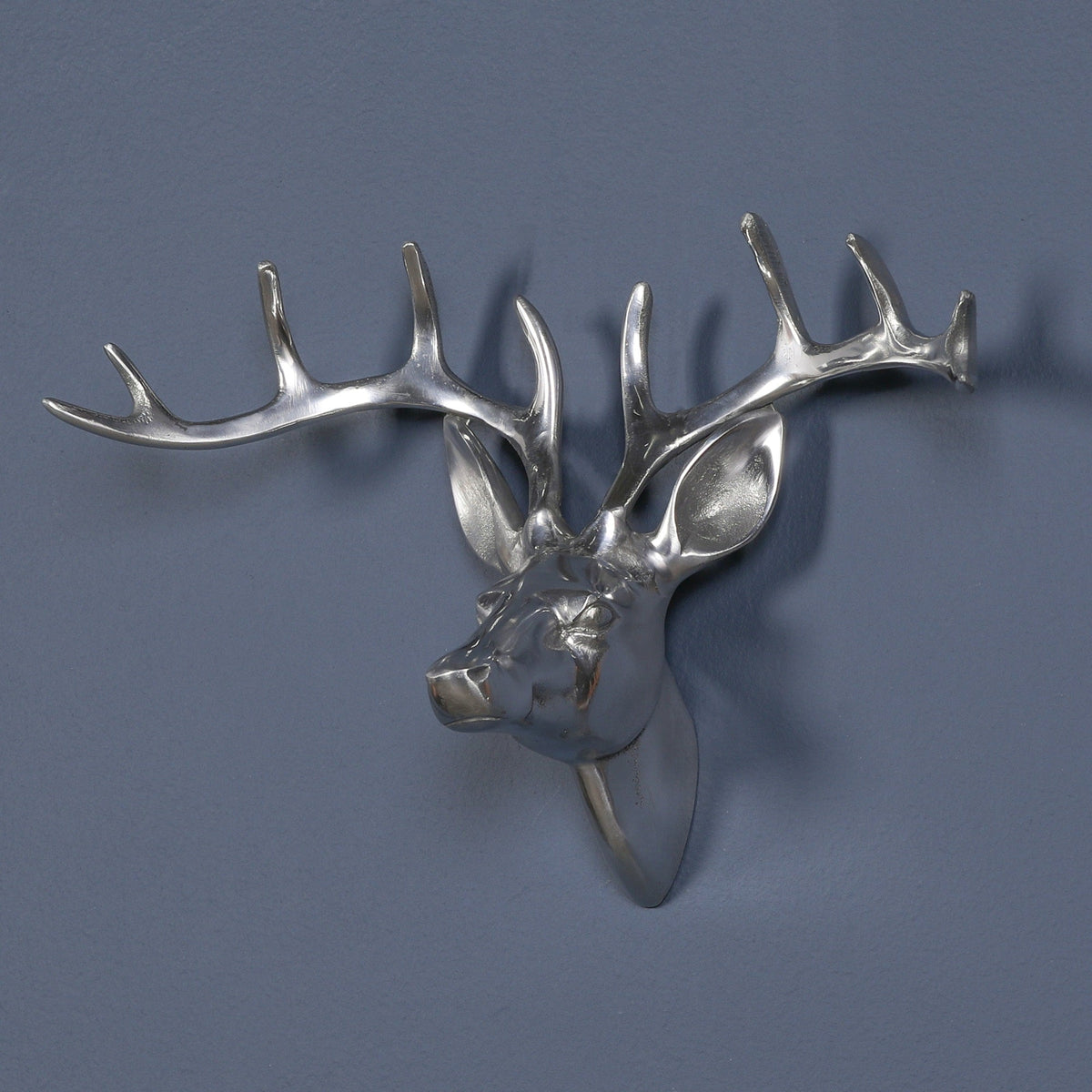 Silver Chrome Aluminium Stag Head Wall Decoration Wall art CasaFenix