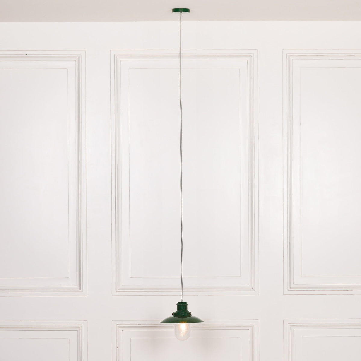 British Racing Green Enamel Fisherman's Pendant Light with Brass Details Ceiling light CasaFenix