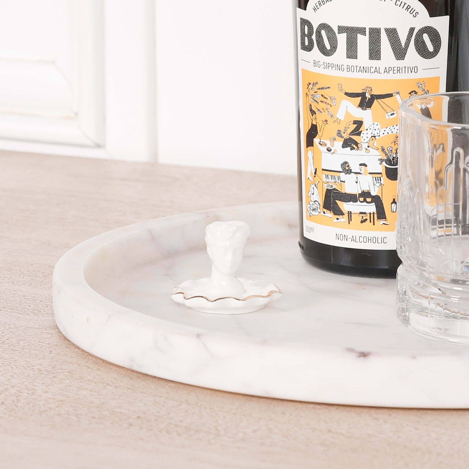 Round 30cm Natural Veined Marble Tray tray CasaFenix