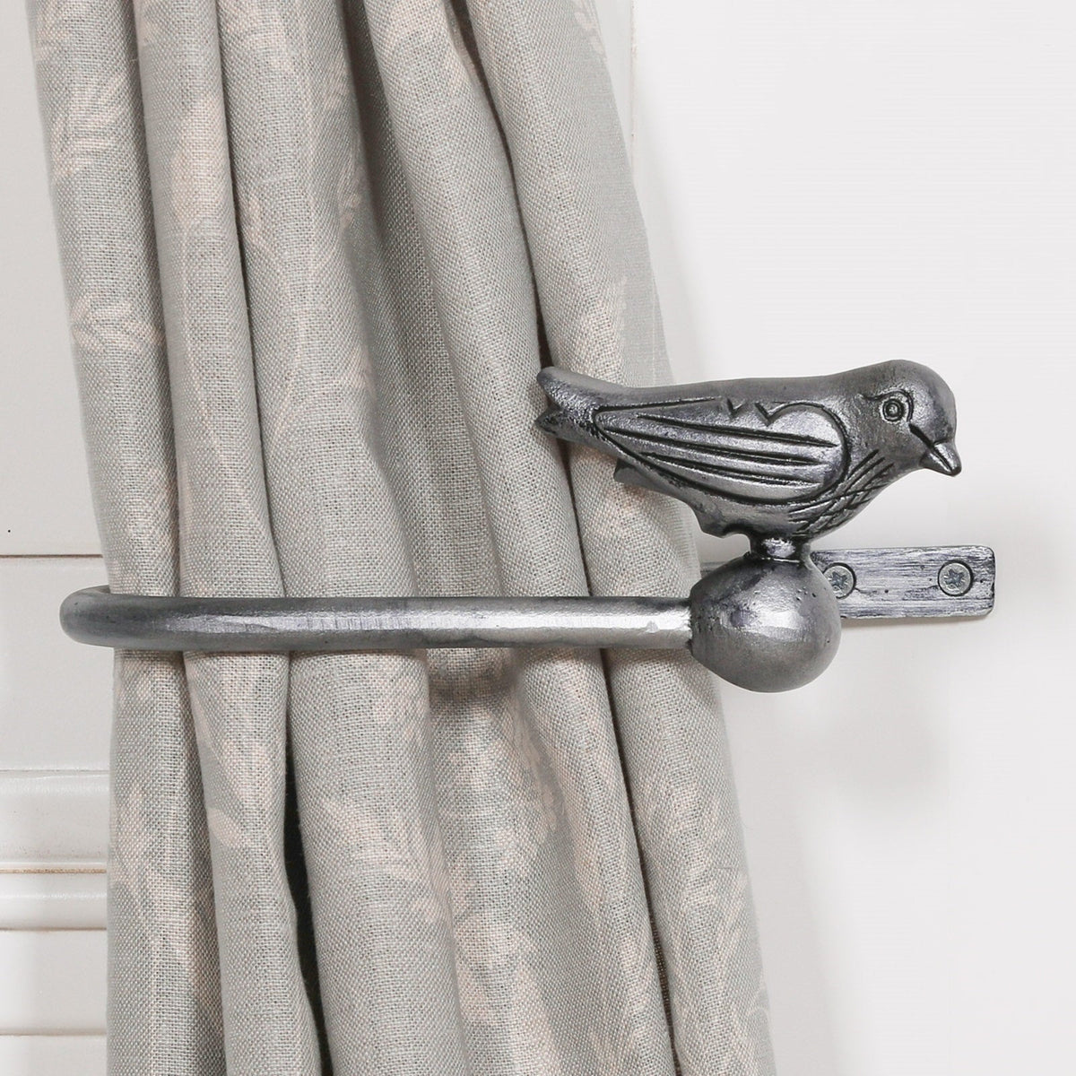 Silver Cast Iron Decorative Bird Curtain Holdbacks, Pair Curtain Holder CasaFenix