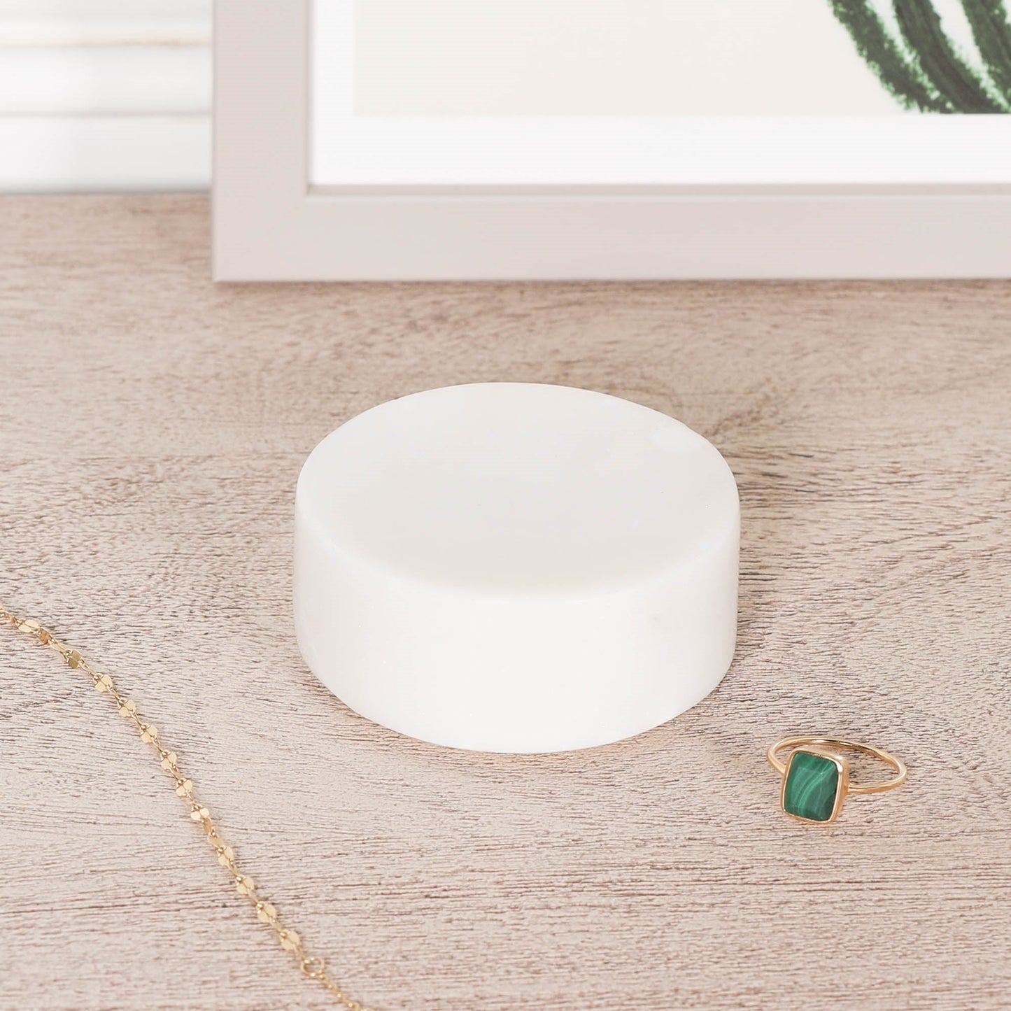 Natural White Marble Jewellery Holder  CasaFenix