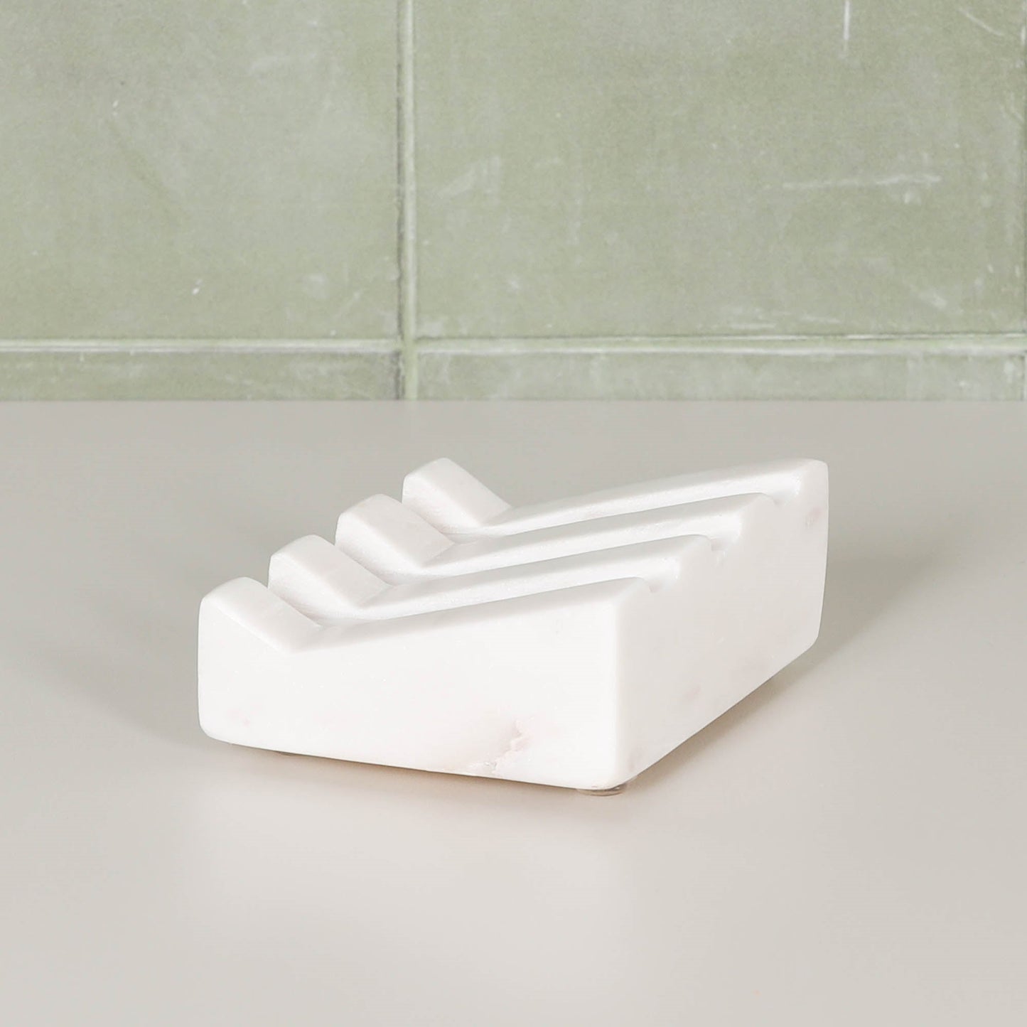 White Marble Grooved Soap Holder  CasaFenix
