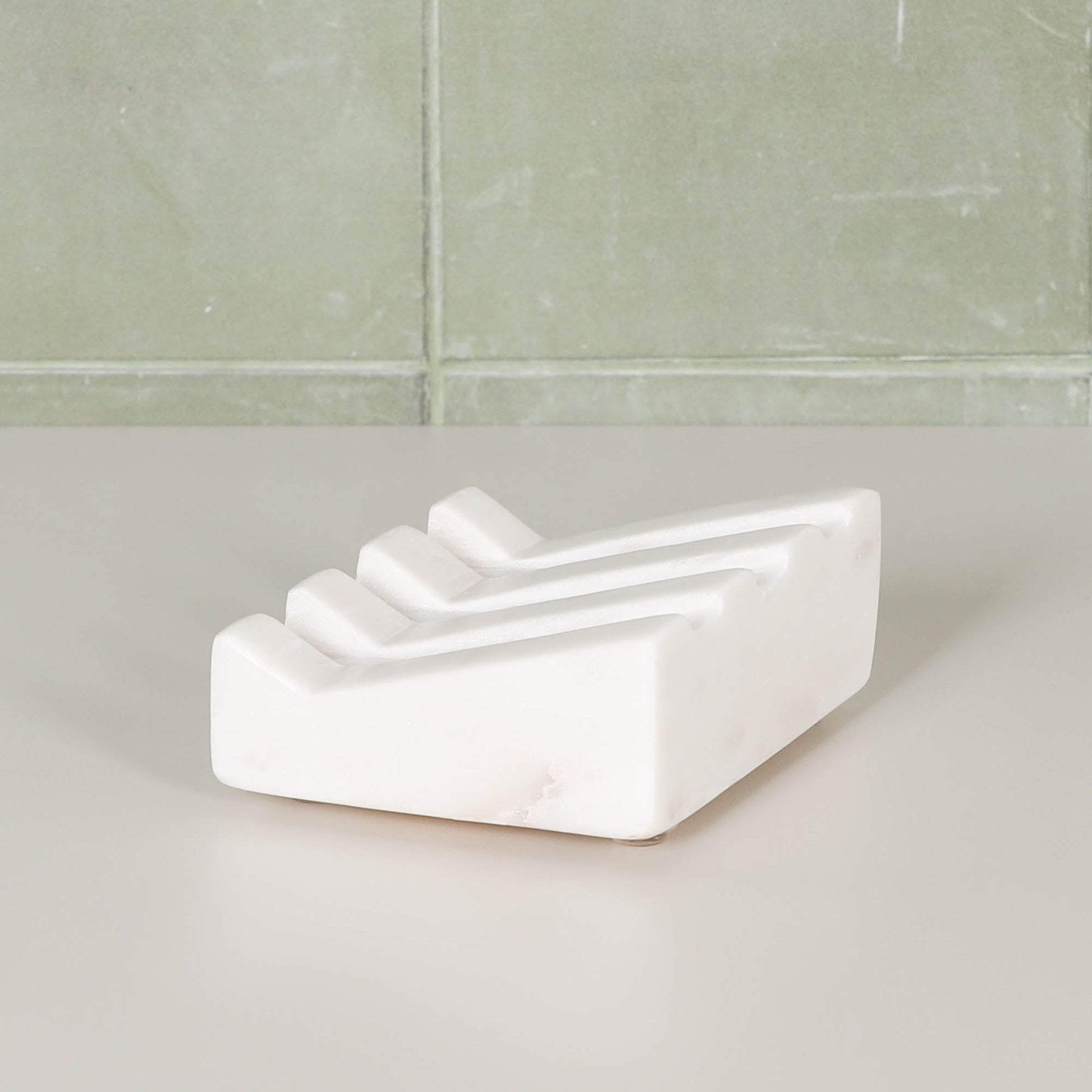 White Marble Grooved Soap Holder  CasaFenix