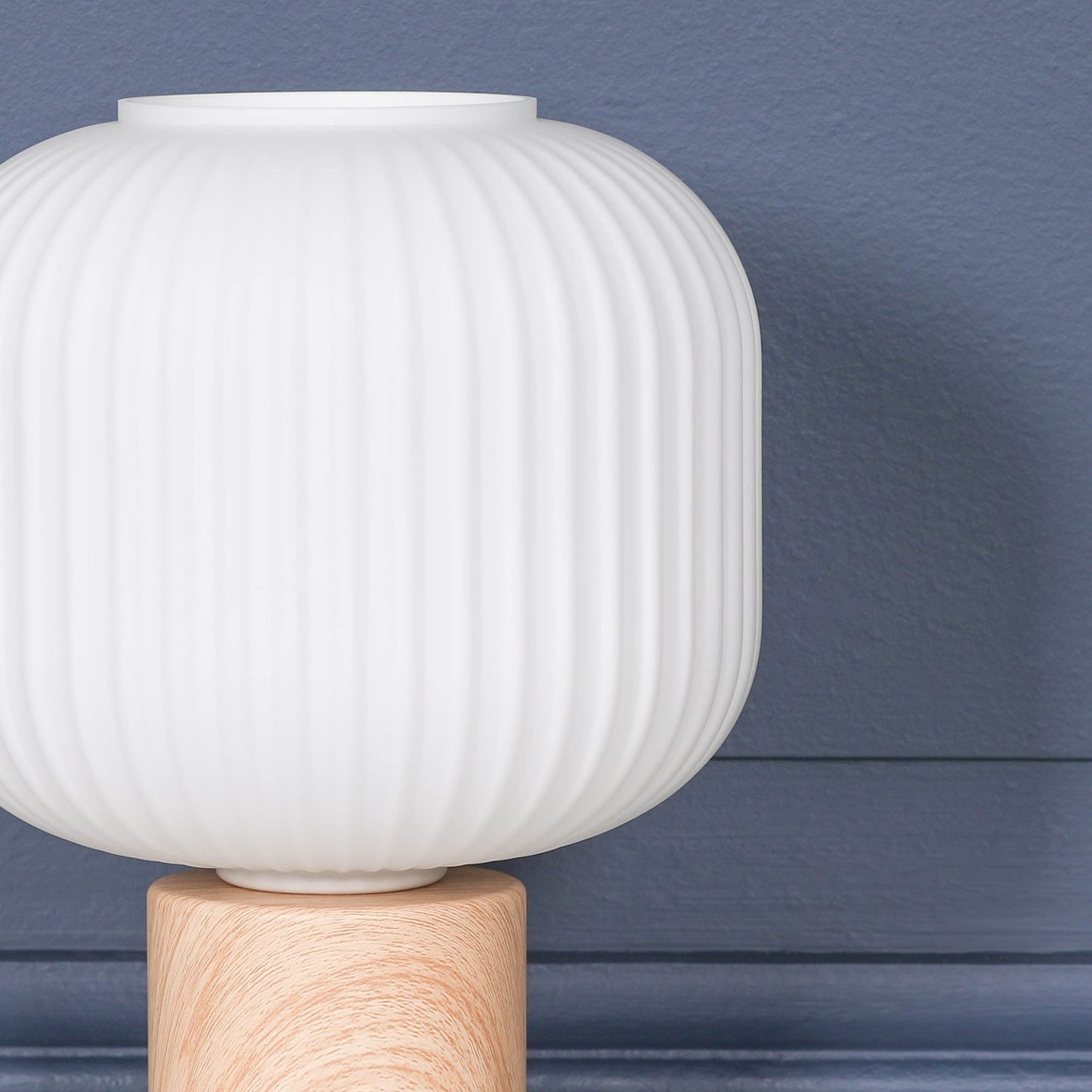 Ribbed Glass Shade Table Lamp With Wooden Style Base Lamp CasaFenix
