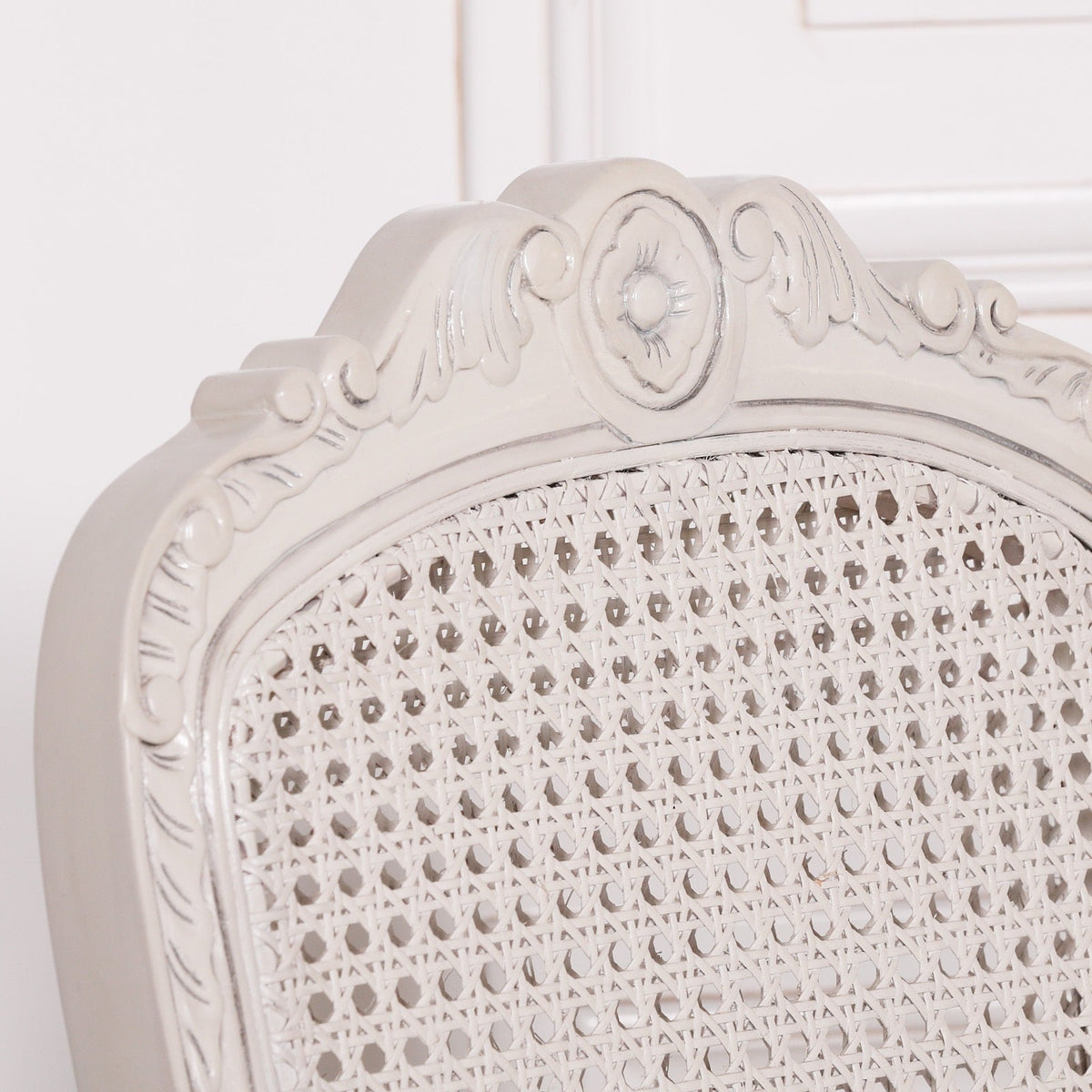 French Antique Off-White Rattan Chair with Cabriole Legs Dining chair CasaFenix