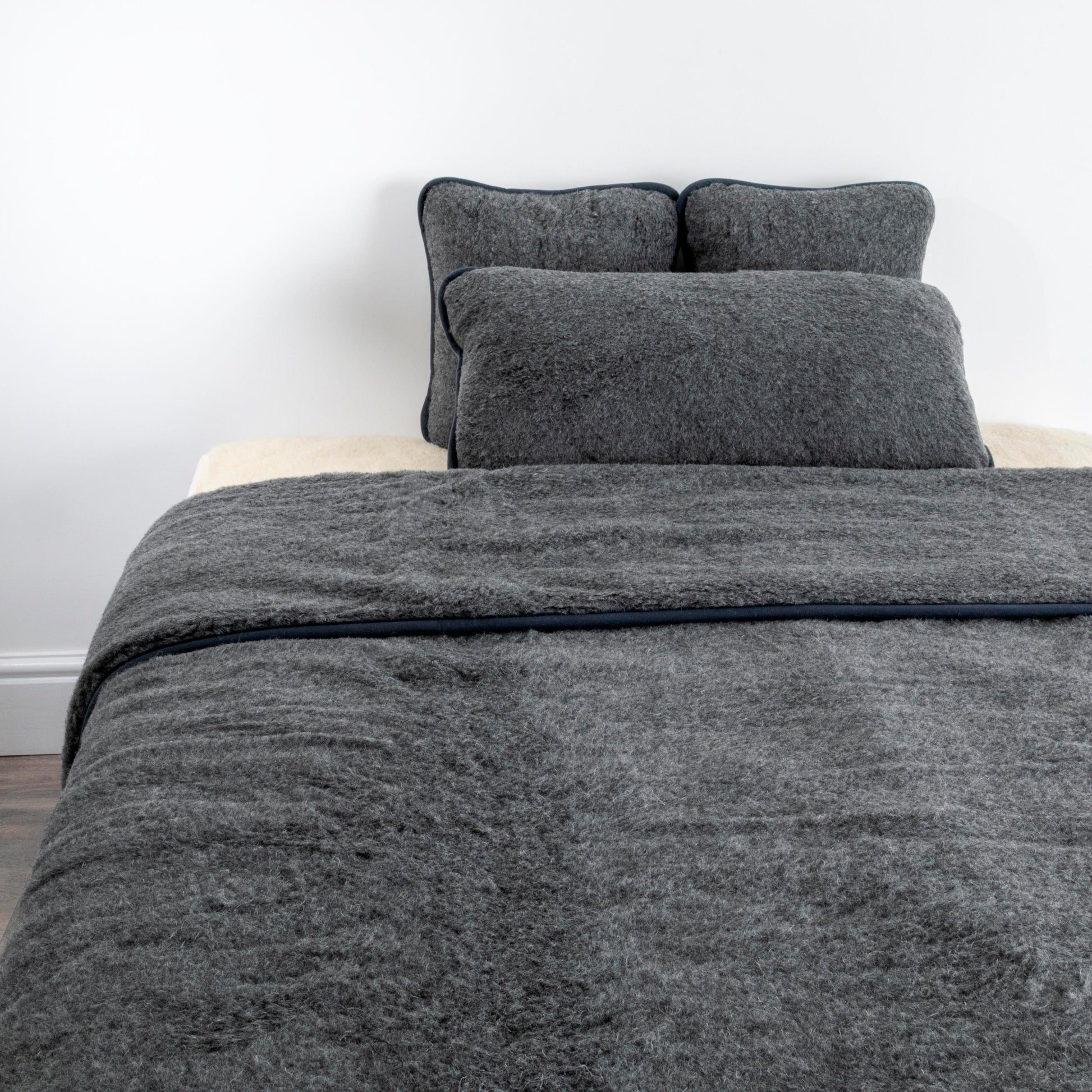 100% Merino Wool Quilt - Grey 200 x 140cm - CasaFenix