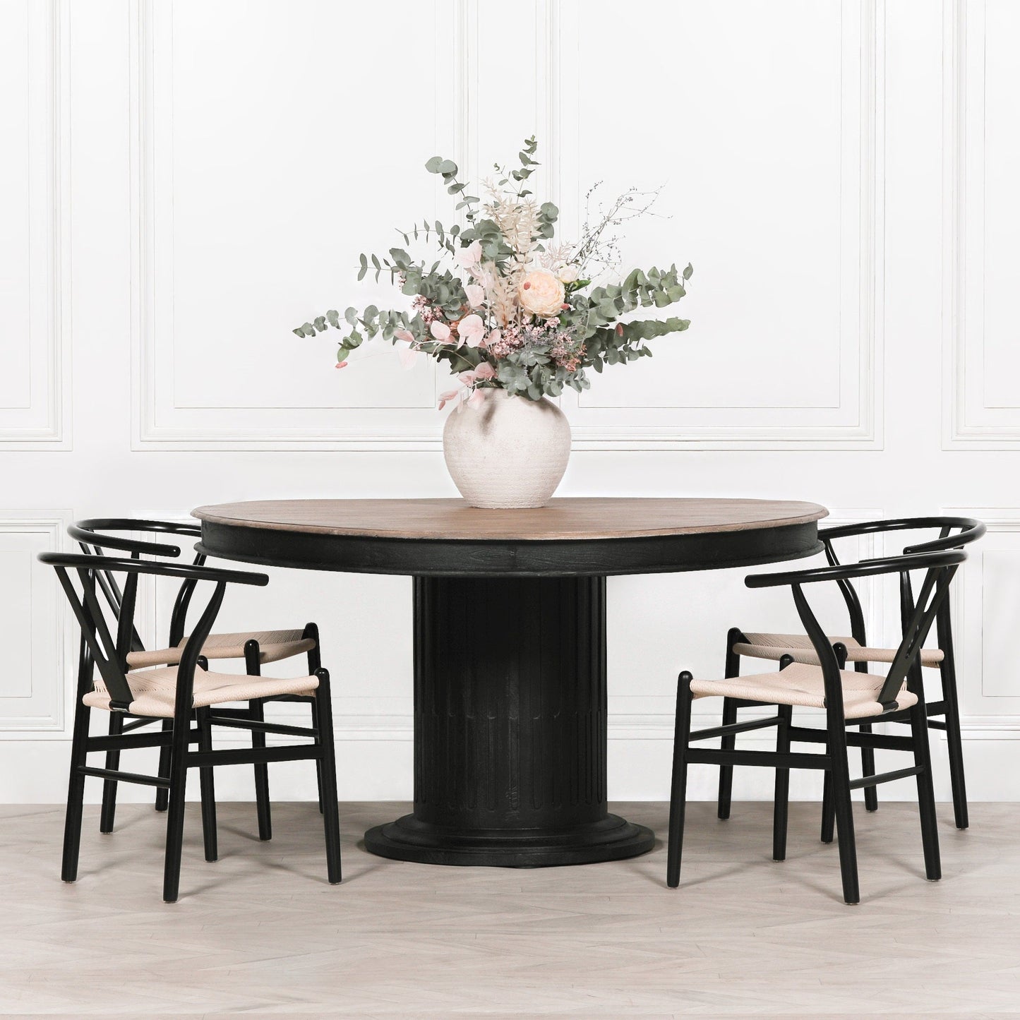 Wishbone Black Painted Wooden Dining Chair Dining chair CasaFenix