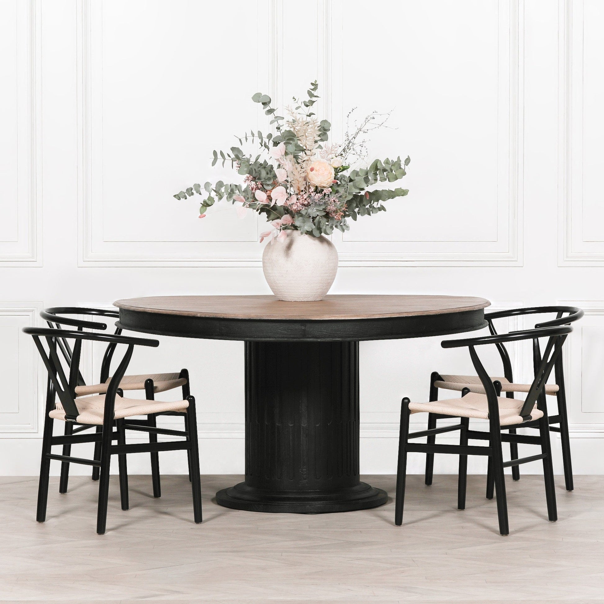 Wishbone Black Painted Wooden Dining Chair Dining chair CasaFenix