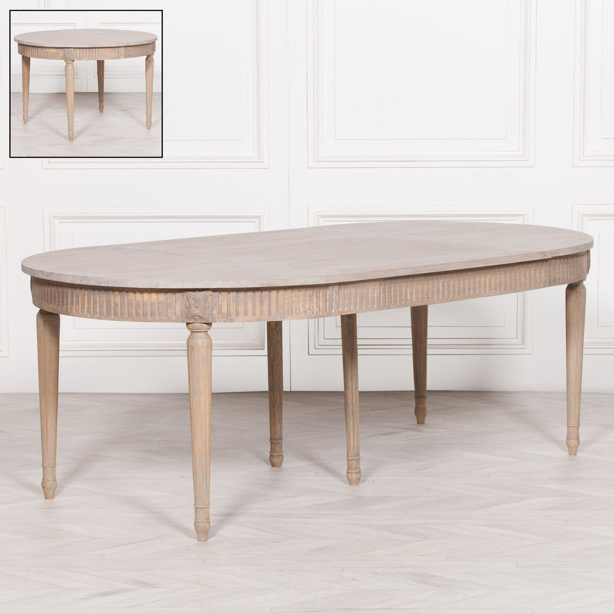 Rustic Extendable Dining Table in White Cedar | 117–206cm Dining table CasaFenix