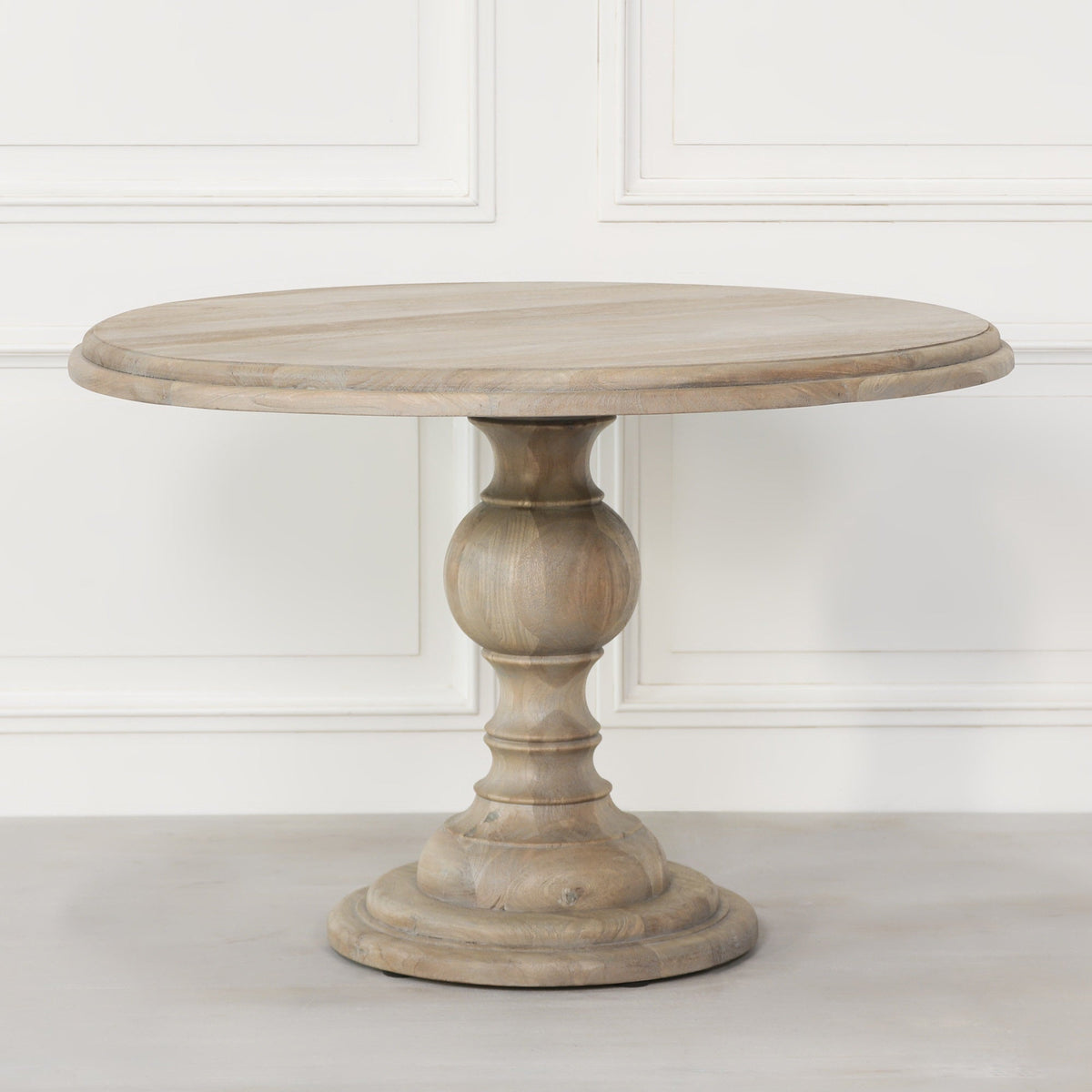 Rustic Round Pedestal Dining Table in White Cedar | 120cm Dining table CasaFenix