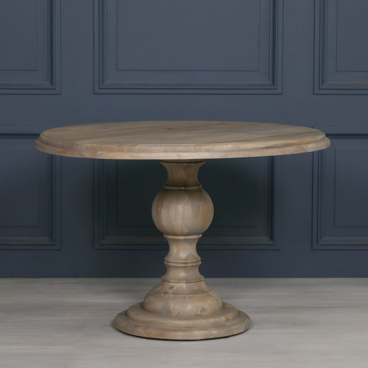Rustic Round Pedestal Dining Table in White Cedar | 120cm Dining table CasaFenix