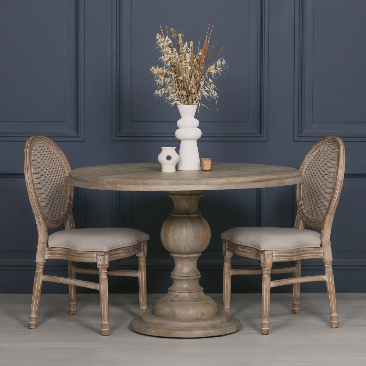 Rustic Round Pedestal Dining Table in White Cedar | 120cm Dining table CasaFenix