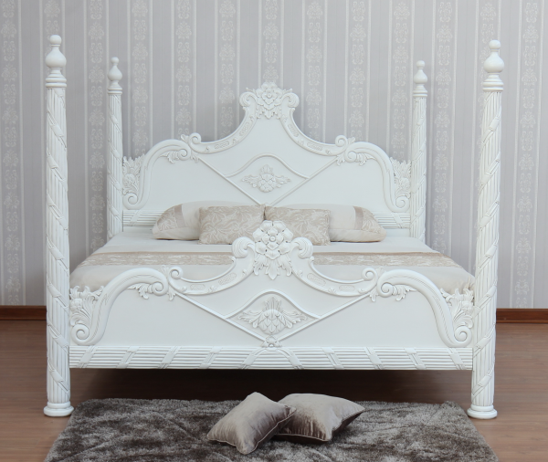 Stunning Heavily Carved Mahogany Four Column Poster Bed - CasaFenix